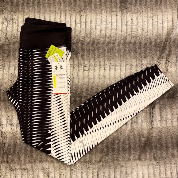 NWT Under Armour Leggings Size Small - Picture 1 of 12